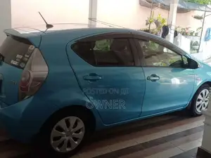 Toyota Aqua 2013 Car (Used)
