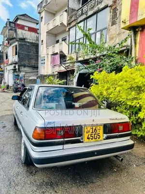 Toyota Corona 1986 Car (Used)