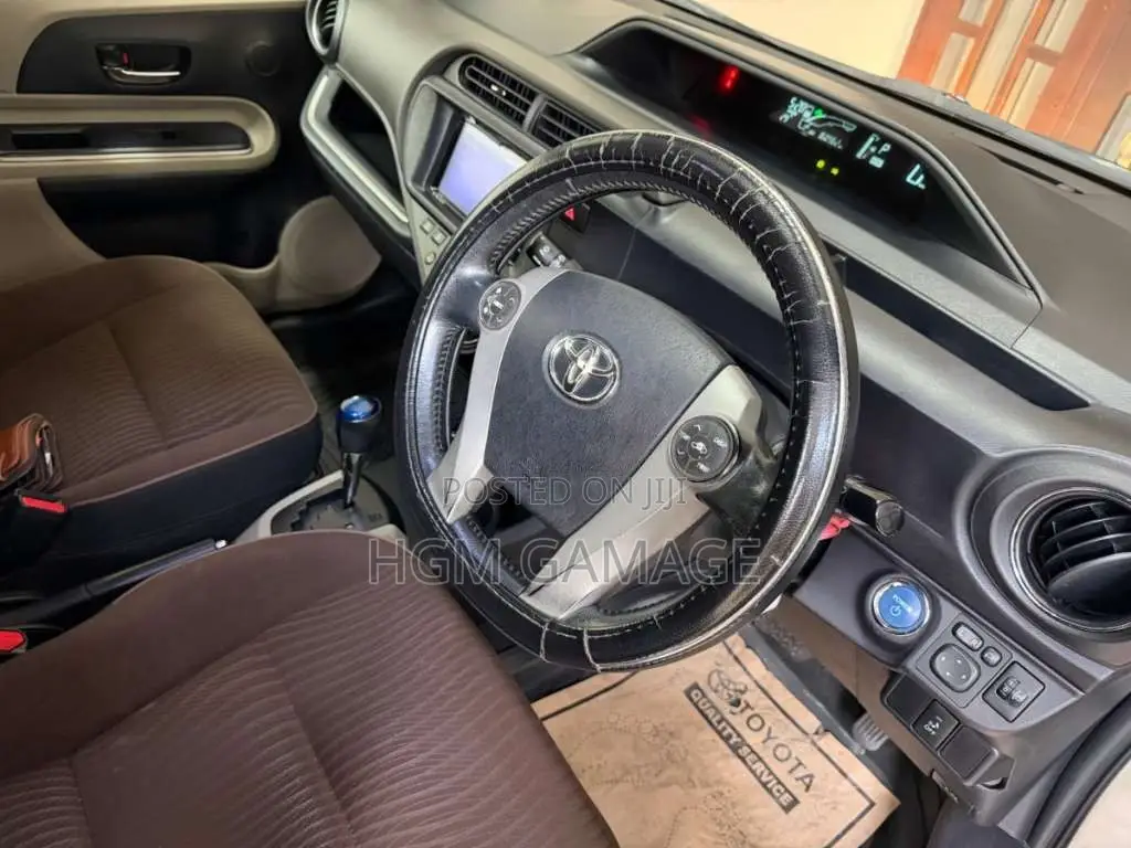 Toyota Aqua 2014 Car (Used)