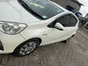 Toyota Aqua 2014 Car (Used)