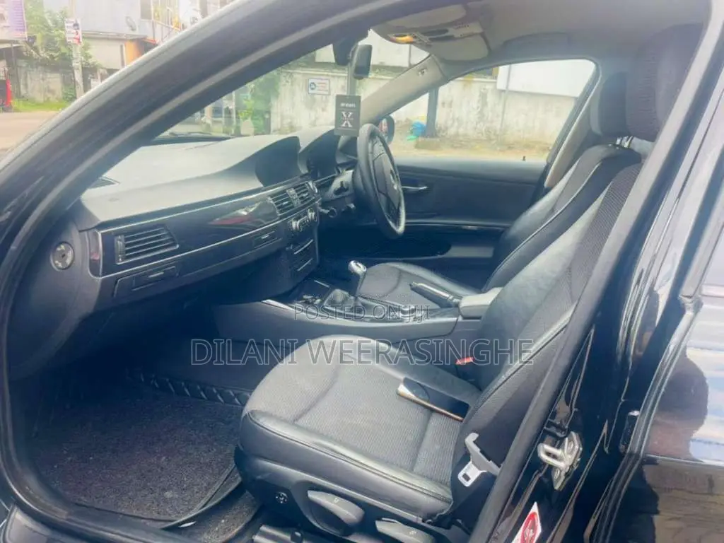 BMW 318i 2010 Car (Used)