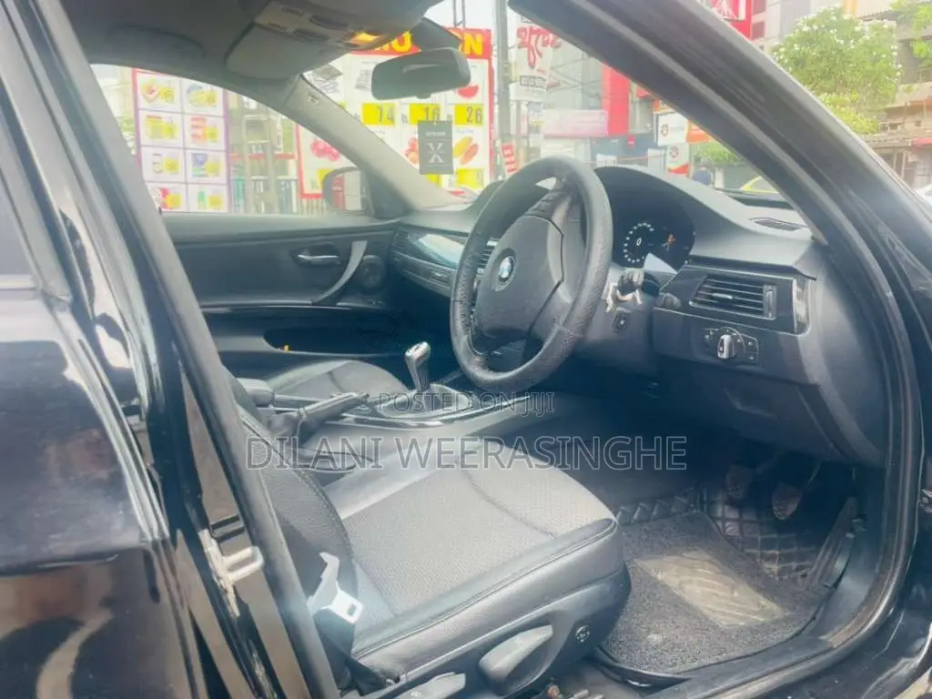 BMW 318i 2010 Car (Used)