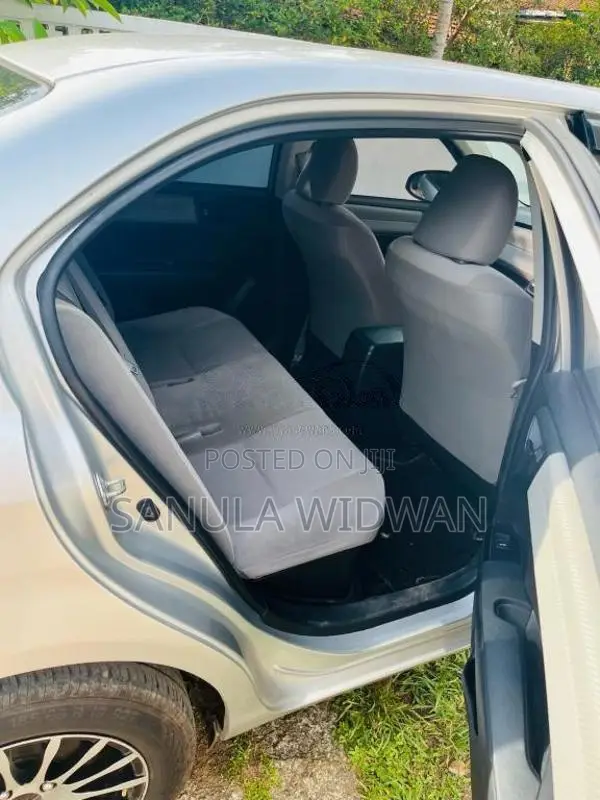 Toyota Axio 2014 Car (Used)