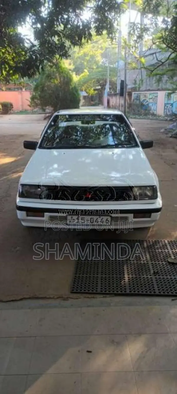 Mitsubishi C12 1987 Car (Used)