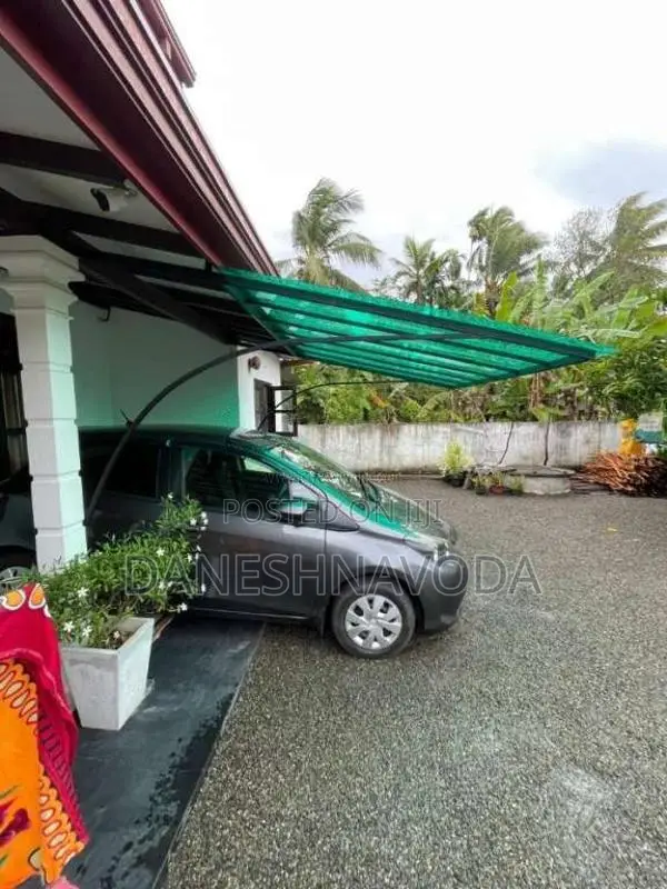 Toyota Vitz 2018 Car (Used)