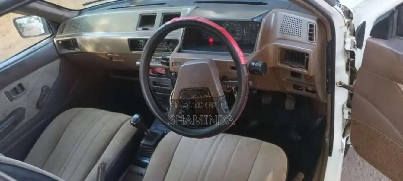 Mitsubishi C12 1987 Car (Used)