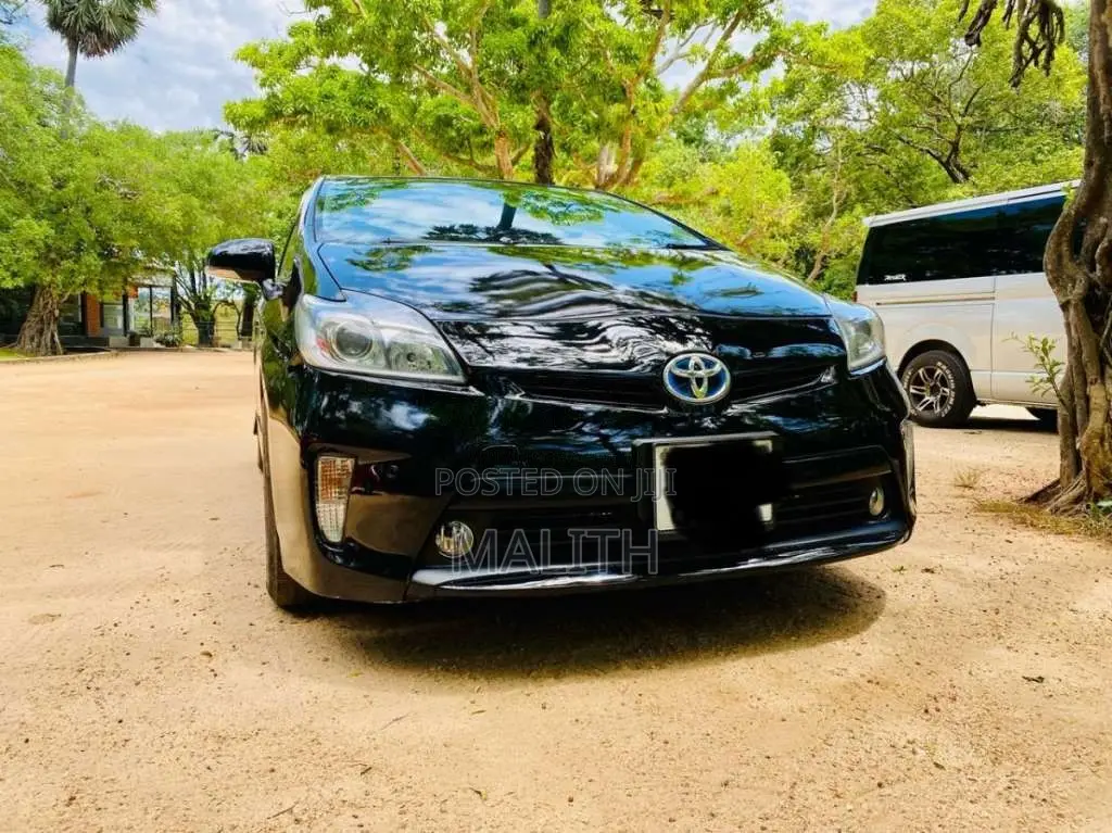 Toyota Prius 2012 Car (Used)