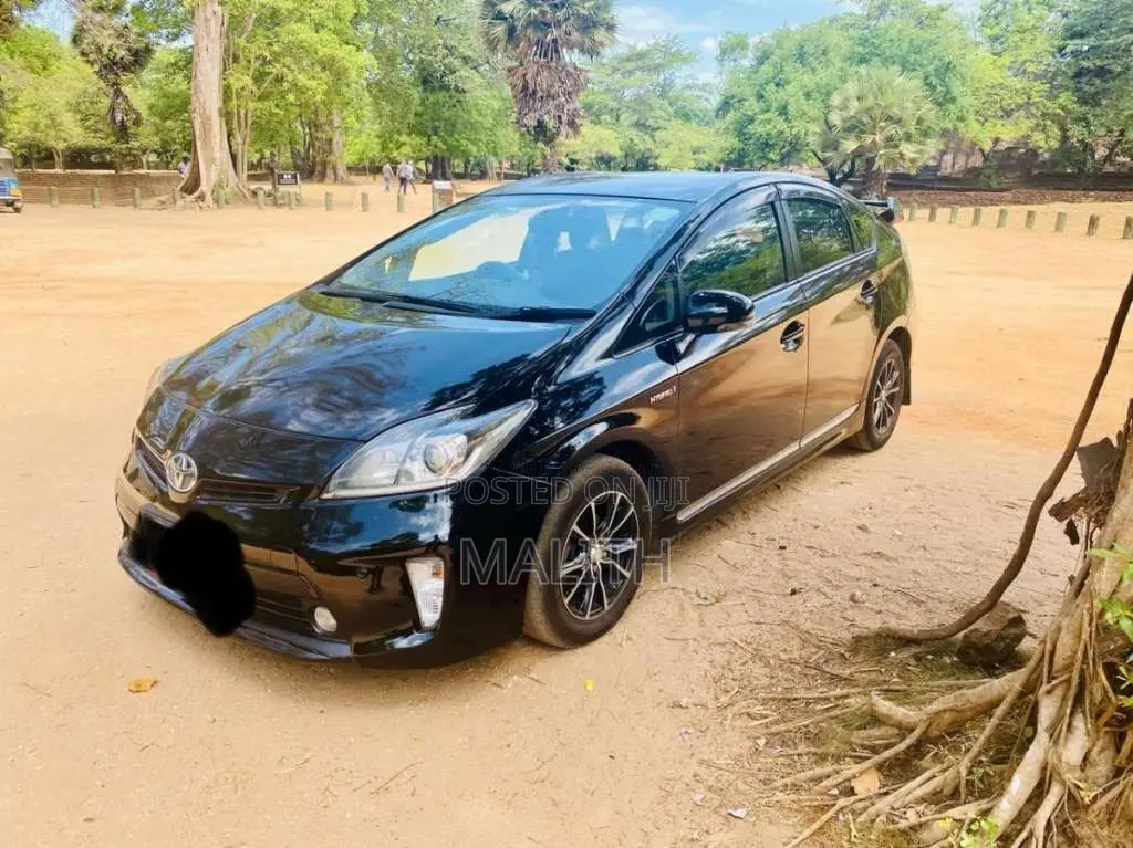 Toyota Prius 2012 Car (Used)