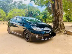Toyota Prius 2012 Car (Used)