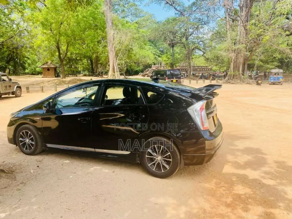 Toyota Prius 2012 Car (Used)