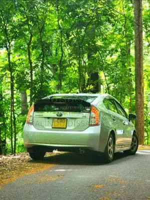 Toyota Prius 2013 Car (Used)
