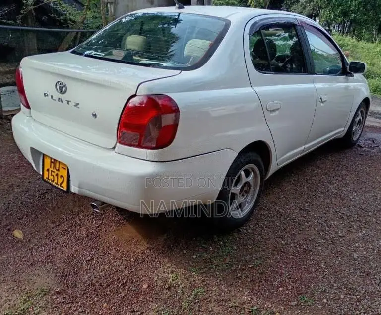 Toyota Platz 2000 Car (Used)