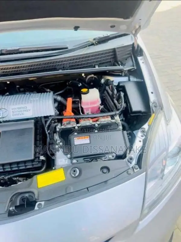 Toyota Prius 2013 Car (Used)