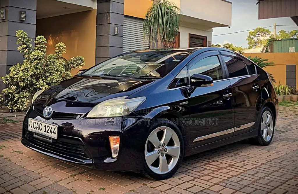 Toyota Prius S Touring 2013 Car (Used)
