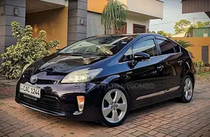 Toyota Prius S Touring 2013 Car (Used)