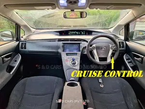 Toyota Prius S Touring 2013 Car (Used)