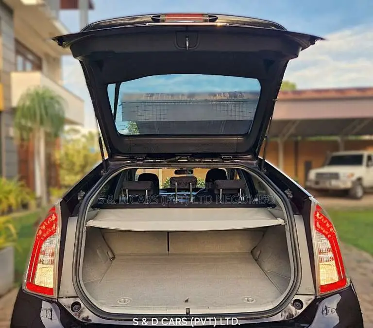 Toyota Prius S Touring 2013 Car (Used)