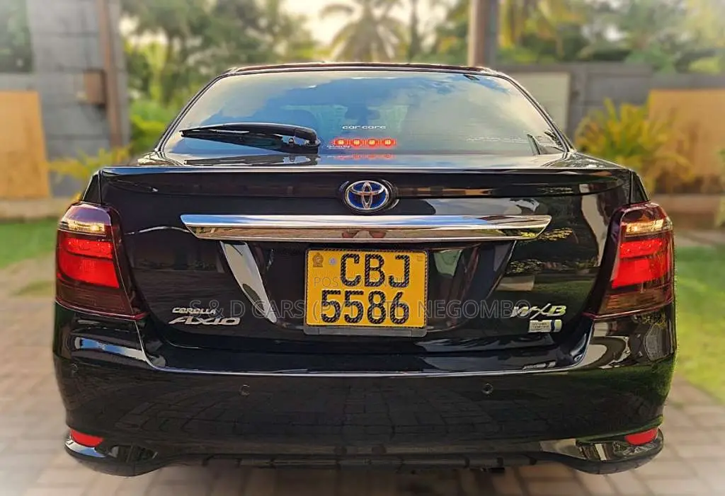 Toyota Axio WXB 2018 Car (Used)