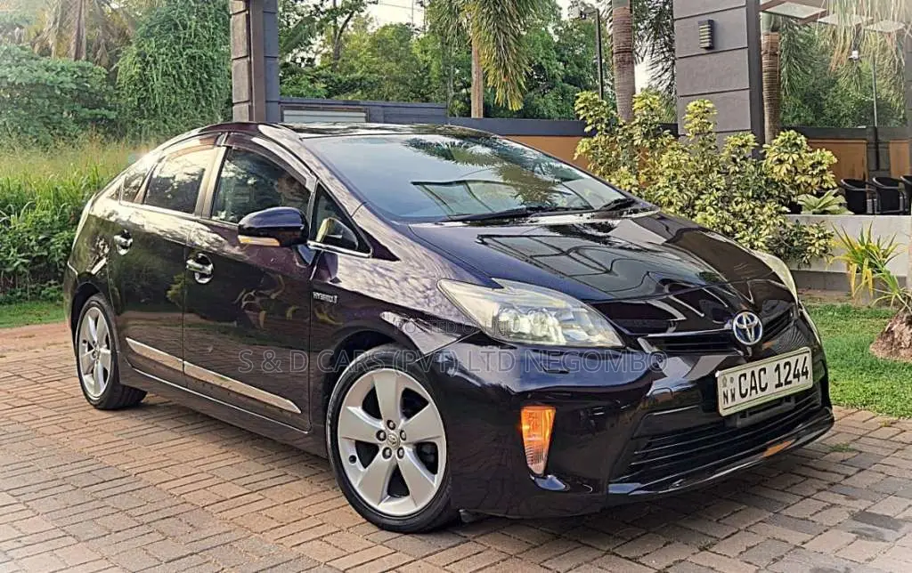 Toyota Prius S Touring 2013 Car (Used)
