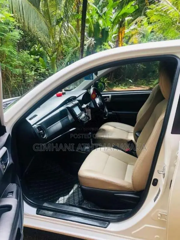 Toyota Axio 2016 Car (Used)
