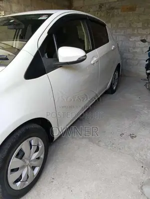 Toyota Vitz 2018 Car (Used)