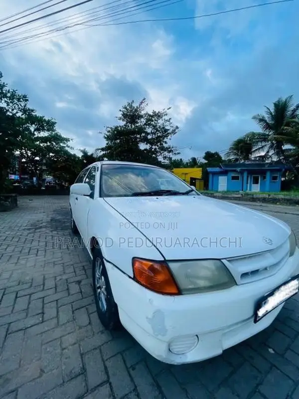 Nissan Sunny Y11 2000 Car (Used)