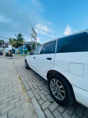 Nissan Sunny Y11 2000 Car (Used)