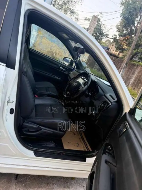 Toyota Axio Wxb 2016 Car (Used)