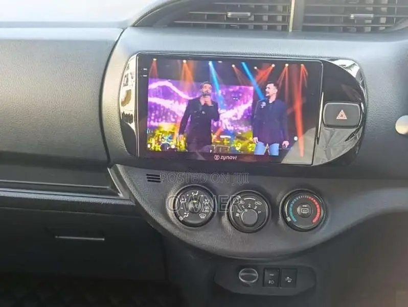 Toyota Vitz 2018 Car (Used)