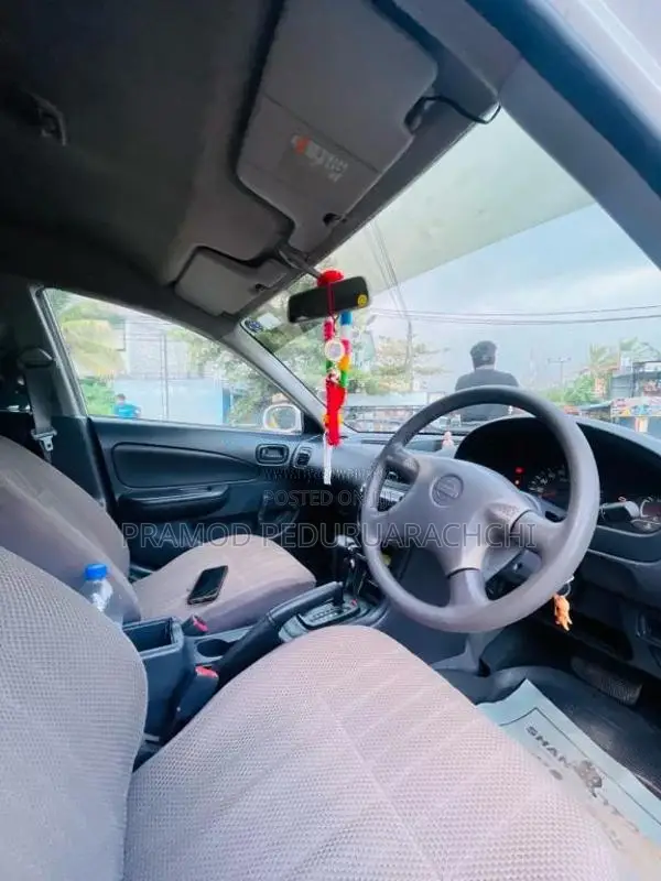 Nissan Sunny Y11 2000 Car (Used)