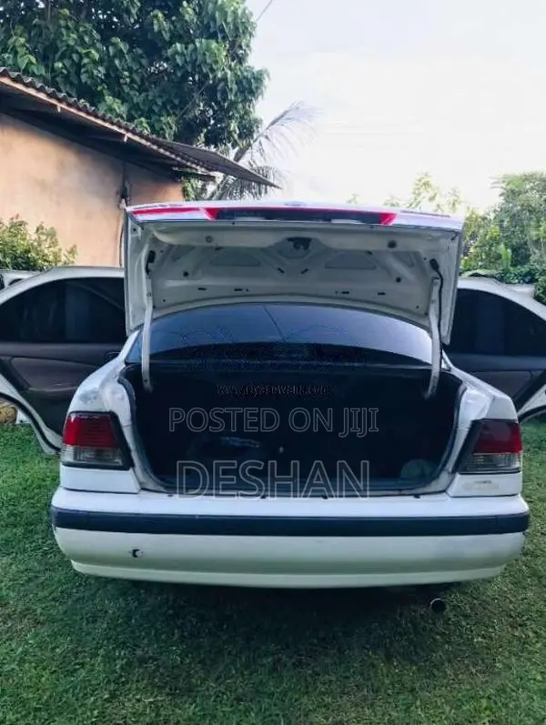 Nissan Sunny FB15 2000 Car (Used)