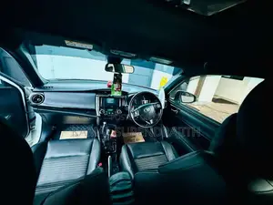 Toyota Axio 2018 Car (Used)