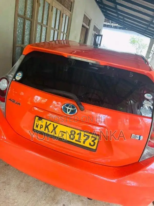 Toyota Aqua 2012 Car (Used)