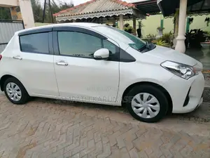 Toyota Vitz 2018 Car (Used)