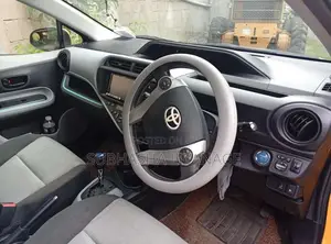 Toyota Aqua 2012 Car (Used)