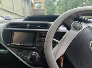 Toyota Aqua 2012 Car (Used)