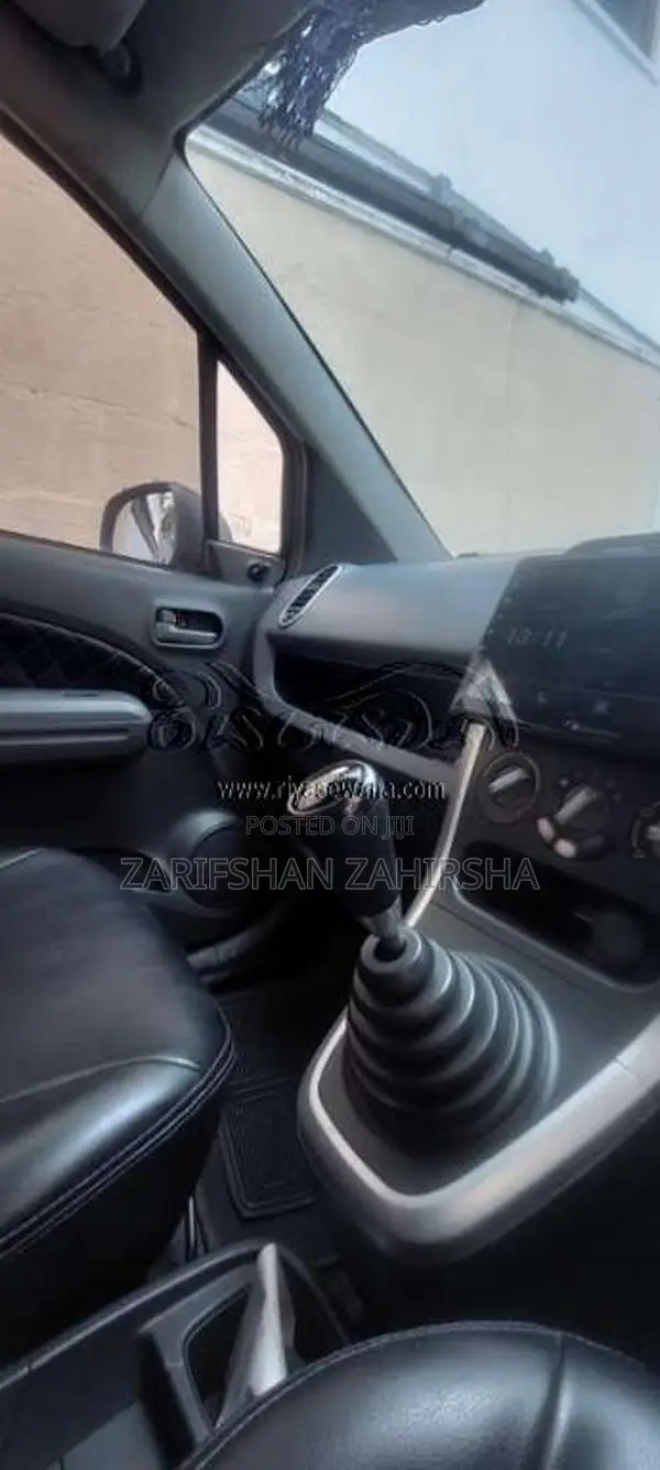 Suzuki Ritz 2012 Car (Used)