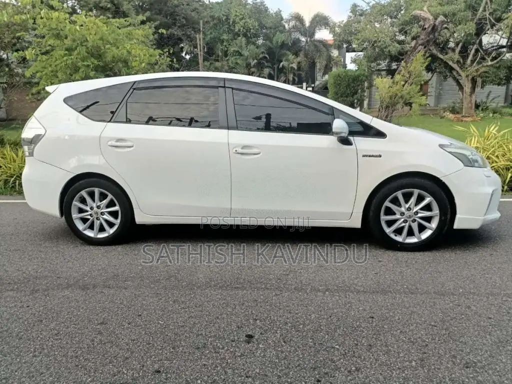 Toyota Prius 2012 Car (Used)