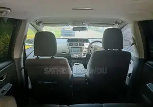 Toyota Prius 2012 Car (Used)