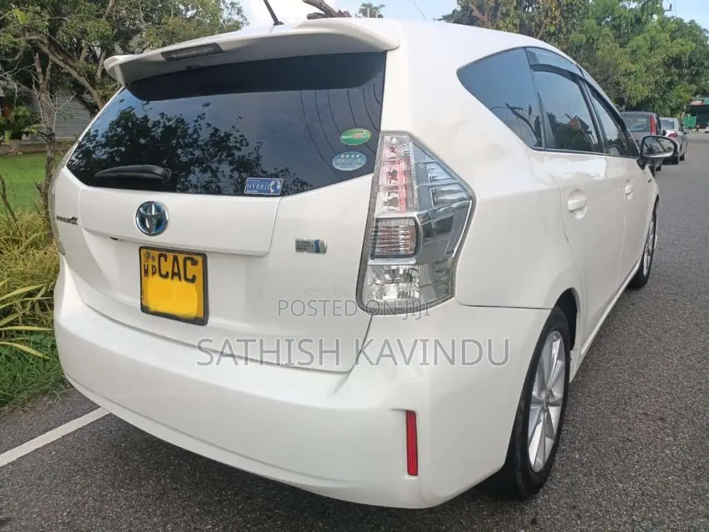 Toyota Prius 2012 Car (Used)