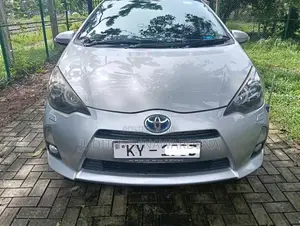 Toyota Aqua 2013 Car (Used)