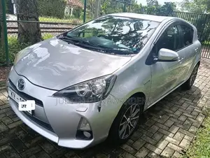 Toyota Aqua 2013 Car (Used)