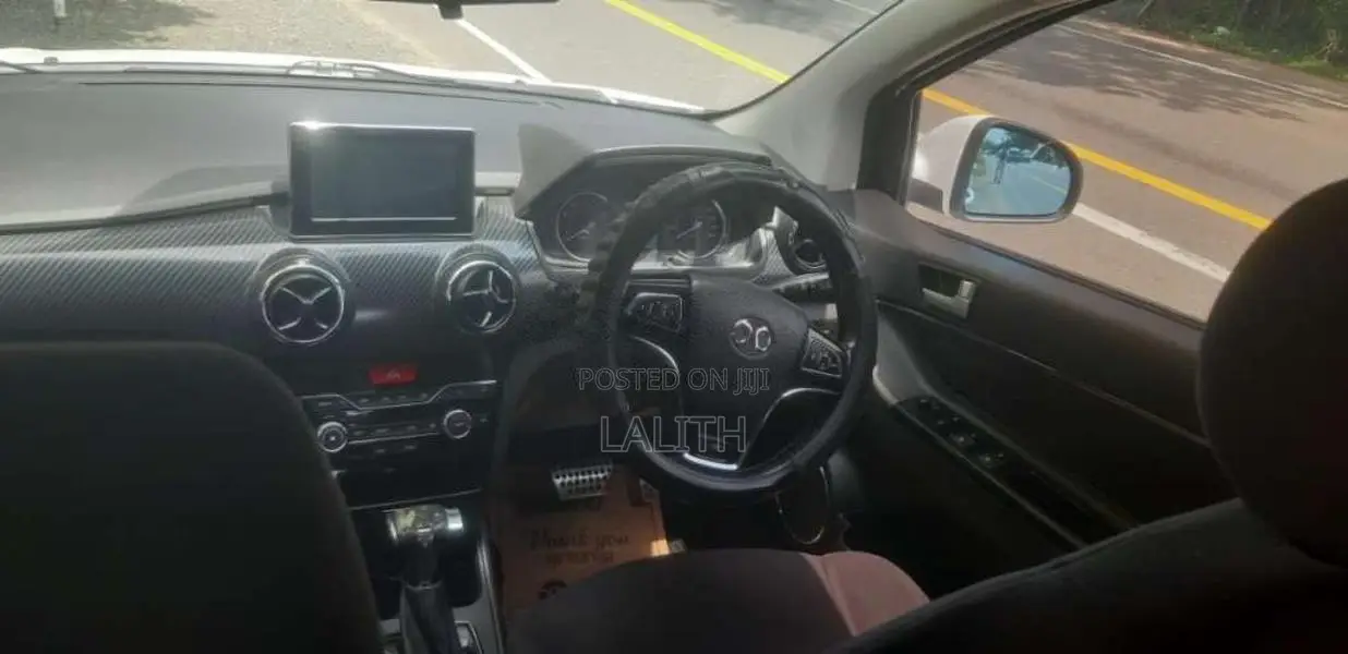 Micro X25 2017 Car (Used)