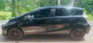 Toyota Aqua 2012 Car (Used)
