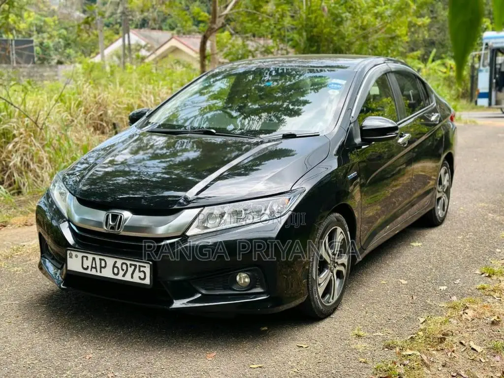 Honda Grace 2014 Car (Used)