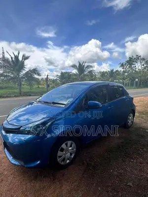 Toyota Vitz 2015 Car (Used)
