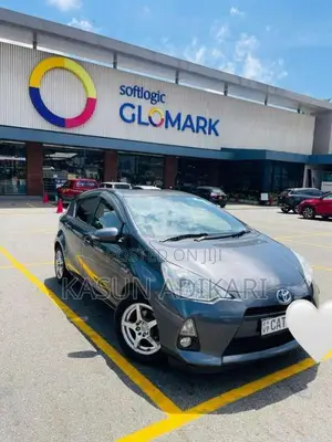 Toyota Aqua 2014 Car (Used)