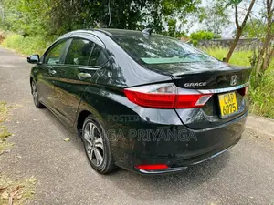 Honda Grace 2014 Car (Used)