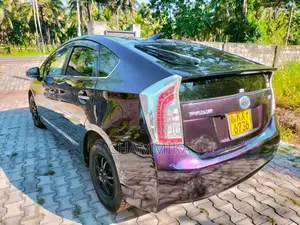 Toyota Prius 2012 Car (Used)