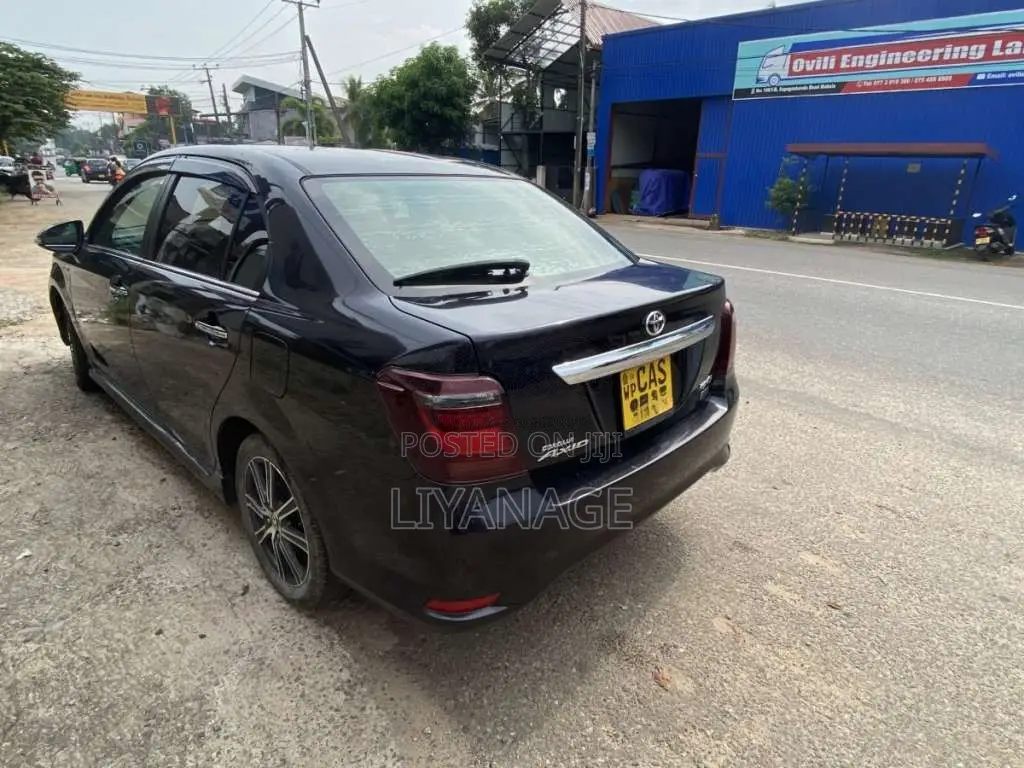 Toyota Axio 2016 Car (Used)
